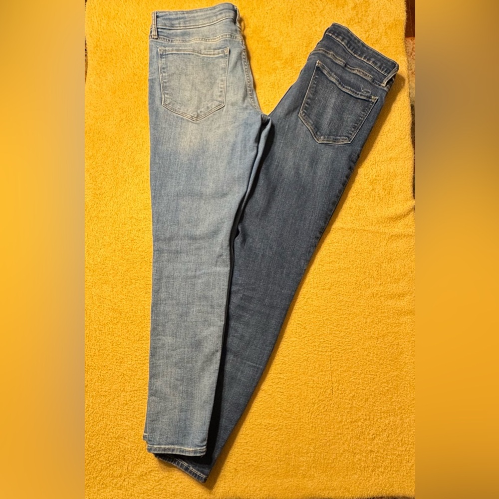 Old Navy Light and Dark Blue Skinny Jeans Size 12L